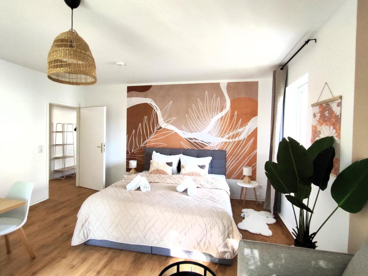 Bohnapartments Bechstein - Sehr Ruhig - 3 Schlafzimmer - Balkon - Gratis Stellplaetze- Wlan - Vollausstattung Neudietendorf Exterior photo